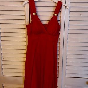 Pretty red dress very comfortable A great maternity dress